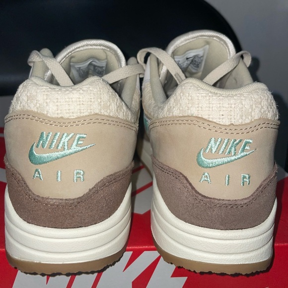 Nike Air Max 1 PRM (Crepe Brown) Size 9 M/10.5 W - Picture 4 of 6